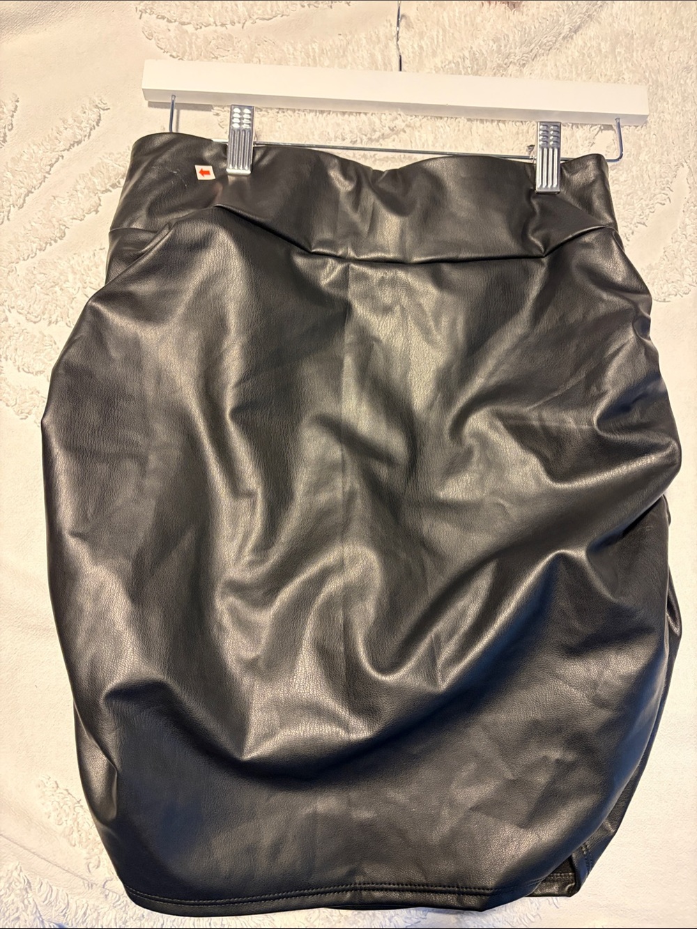 HALARA Black Faux Leather Skort
